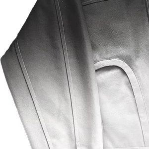 Chaqueta de bombardero de invierno para hombre personalizada en tela de lona degradada en Blanco y Negro Estilo de calle con cremallera y bolsillos - Product Image 4