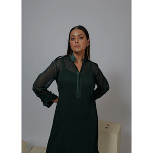 Robe Kurta élégante pour femmes, vert foncé, manches longues transparentes, vêtements de cérémonie de créateur - Product Image 1