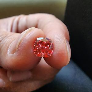 Diamante Rosa Cultivado en Laboratorio CVD de Alta Calidad, Corte Cojín de 1.00CT, Brillo Impresionante para Joyería, Certificado IGI - Product Image 1