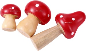 Escultura de hongo de madera de mango hecha a mano con tapas de puntos rojos y blancos para mesa rústica y acentos de decoración del hogar - Product Image 5