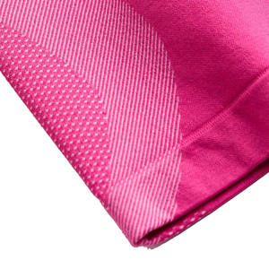 Fabricant de vêtements de fitness Short de yoga taille haute à coutures pour femmes Short de fitness personnalisé à motif tricoté rose pour femmes - Product Image 5