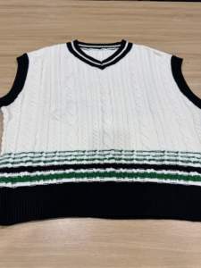 Chaleco de Lana Unisex de Invierno con Cuello en V, Diseño Casual, Tejido Transpirable, Logotipo Personalizable - Product Image 4