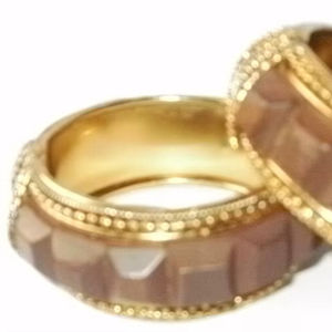 กำไลข้อมือทองแดงชุบทองคำขาว งานแฮนด์เมดสุดหรู ประดับด้วยเรซิ่นสีชมพูแชมเปญลายเรขาคณิตอย่างมีสไตล์ พร้อมขอบประดับลูกปัดอย่างประณีต - Product Image 1