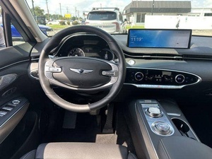 Genesis GV70 2023 4.1-6L AWD Voiture d'occasion Conduite à gauche Sièges en cuir Pneus R17 SUV Automatique - Product Image 4