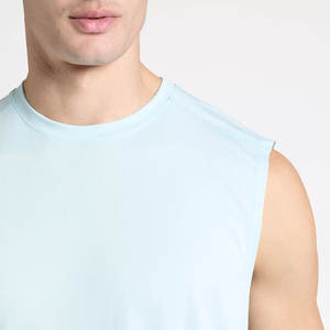 Camiseta sin mangas básica para hombre hecha con tela duradera para uso en el gimnasio entrenamiento deportivo o trajes casuales de verano - Product Image 4