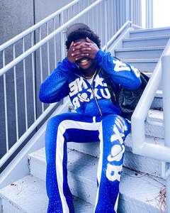 ชุดวอร์มสองชิ้นมีฮู้ดและกางเกงวอร์มประดับพลอยเทียมแบบกำหนดเอง - Product Image 5