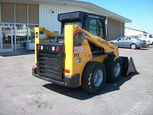 Cargadora de ruedas compacta Howo Mustang 2200R, capacidad operativa de 2,2 toneladas, venta directa de fábrica - Product Image 4