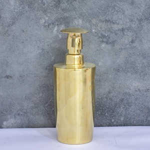 Distributeur de lotion en cuivre avec fini chocolat antique parfait pour accessoires de salle de bain élégants et bouteille de savon liquide - Product Image 1