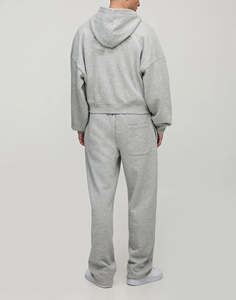 Ensemble de survêtement en satin 2 pièces pour homme, couleur unie, fermeture éclair, logo imprimé DTF personnalisé, streetwear confortable, hip-hop - Product Image 3