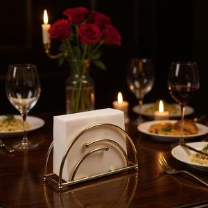 Porte-serviettes en acier inoxydable finition or, design élégant incurvé, base stable, accès facile, organisateur de table haut de gamme - Product Image 4