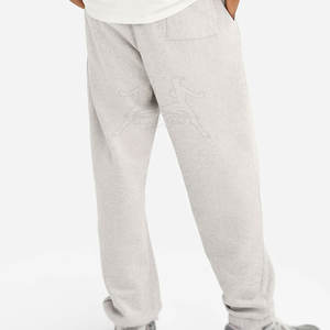 Pantalones de chándal estilo callejero con ajuste relajado y puños acanalados Pantalones de chándal clásicos con tela suave y silueta informal - Product Image 5