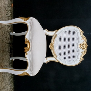 Chaise de salle à manger française en bois sculpté Love - Product Image 2