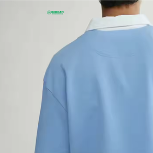 Polo Oversize Azul Claro para Hombre, Manga Corta, Logotipo Bordado, Ribete en Contraste, Tela Oxford Informal, 100% Algodón - Product Image 6
