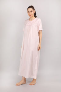 Costume de nuit en coton victorien de haute qualité pour femmes et robe de nuit respirant vêtements de nuit de luxe lisses - Product Image 3
