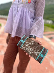 Nouvel arrivage de portefeuille sculpté usiné à la main portefeuille élégant en cuir de fourrure de vachette multi-usages portefeuilles en cuir occidental - Product Image 5