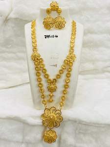 24K Plaqué Or Vintage Imitation Dubaï Mode Bijoux Collier Ensemble Boucles D'oreilles Bracelets Peignes Broches Cuivre Matériel - Product Image 6