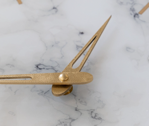 Horloge murale en marbre Résine époxy Design minimaliste Luxe Élégant pour hôtel Bureau Décoration intérieure B2B - Product Image 6