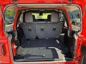 Jeep Wrangler Sahara 4-Door 4WD 2024 d'occasion - Product Image 5