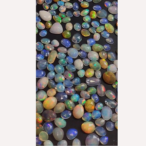 640 pièces d'opale éthiopienne naturelle de 6 mm à 14 mm, cabochon facetté, lot de 410 carats, Iroc Sales, pierre précieuse de haute qualité, dos plat, coupe rose, 230 $ US - Product Image 1