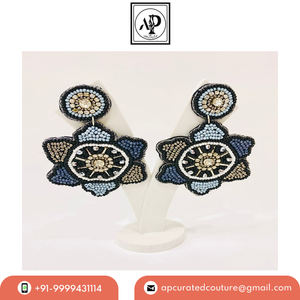 Boucles d'oreilles pendantes en strass et perles de verre personnalisables, très vendues, avec métal sans nickel pour collection festive - Vente en gros - Product Image 4