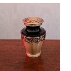 Urna de cremación de nuevo diseño de latón - Product Image 5