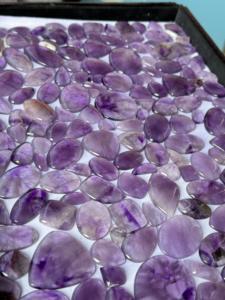 Cabochon d'améthyste naturelle Lot de gros pierre d'améthyste au poids avec différentes formes et tailles pour la fabrication de bijoux - Product Image 3