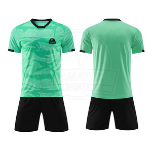 Meilleur ensemble d'uniformes de football personnalisés 100 % polyester pour équipes, vêtements de sport OEM, design par sublimation, séchage rapide, respirant, logo personnalisé, pour hommes - Product Image 1
