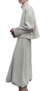 Élégante jupe beige pour femme, parfaite pour le travail décontracté et les tenues de soirée, élégante, confortable et polyvalente pour toutes les occasions. - Product Image 5