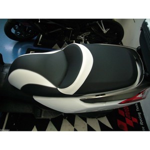 Kit Coprisella in Pelle KYMCO DOWNTOWN per Scooter 300cc - Product Image 1