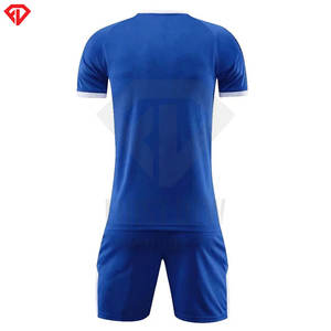 Uniforme de football pour hommes à la mode vente directe d'usine prix raisonnable vêtements de sport hommes uniforme d'entraînement de football - Product Image 2