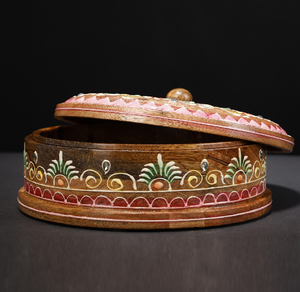 Caja de Chapati de madera En madera natural clara con una tapa turquesa brillante con un animado, disponible a precios al por mayor - Product Image 2