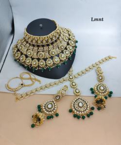 Parure de bijoux de mariée de créateur, style antique traditionnel et élégant, plaqué or, avec zircon cubique, collier et boucles d'oreilles pour femmes et jeunes filles, pour fêtes et mariages - Product Image 1