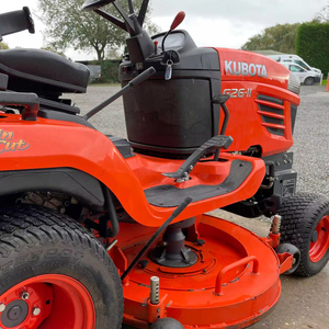 รถแทรกเตอร์คูโบต้า G261 พร้อมเครื่องตัดหญ้า ปั๊มไฮดรอลิก รถแทรกเตอร์แบบมีราง/ 20 แรงม้า 25 แรงม้า รถแทรกเตอร์สำหรับงานเกษตรพร้อมเครื่องตัดหญ้าสำหรับขาย - Product Image 4