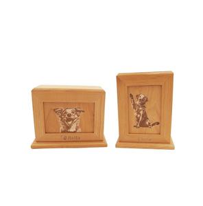 Urna de Madera Grabada Forever Friends para Cenizas Humanas, Urna Grande para Hombre o Mujer Adulto, Urnas de Madera de Palisandro Hechas a Mano para Cenizas Humanas - Product Image 1