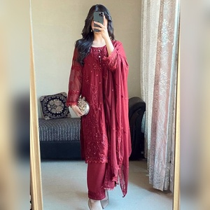 Nouvelle arrivée 2025, lot de 3 pièces Kurti Sharara & Dupatta en faux georgette lourd avec broderie à la main pour femmes LOOK-024 - Product Image 3