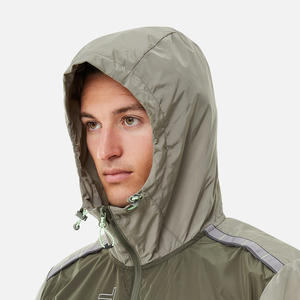 Veste coupe-vent légère pour homme de haute qualité, col montant, respirante, imperméable, fermeture éclair sur le devant, pour une utilisation en extérieur - Product Image 4