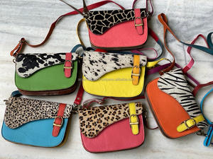 Nouveau sac à bandoulière de Style occidental pour femmes, sac à bandoulière en cuir recyclé fait à la main avec imprimé Animal - Product Image 6