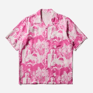 Camisa hawaiana informal de verano para hombre, con cuello tipo campamento, estampado gráfico rosa, sublimación con estampado completo, manga corta y botones - Product Image 1