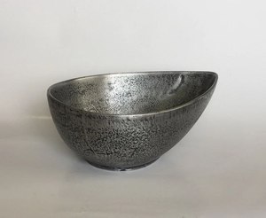 Tazón Decorativo de Metal de Alta Calidad con Textura Martillada, Moderno y Lujoso, Artículo de Regalo - Product Image 3