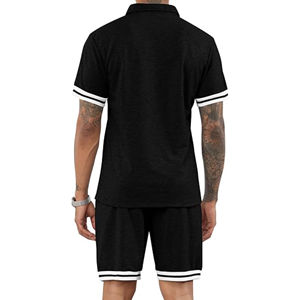 Conjunto informal de entrenamiento para hombre, camiseta y pantalones cortos con corte atlético, perfecto para ejercicio físico o ropa de fin de semana - Product Image 4