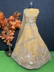 Traje de boda moderno Lehenga con lentejuelas pesadas Zari bordado red Dupatta Falda larga blusa para fiestas funciones de compromiso - Product Image 4