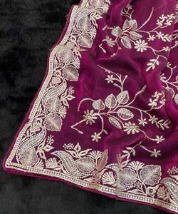 BORDADO SUAVE MODERNO SEQUANCE ZARI WORK SAREE CON BLUSA DESCOSTADA DESPIECE DE FIESTA PRECIO AL POR MAYOR ROPA ÉTNICA VINO - Product Image 3