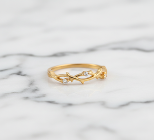 Anillo de banda fina CZ blanca de Plata de Ley 925 chapado en oro - Product Image 2