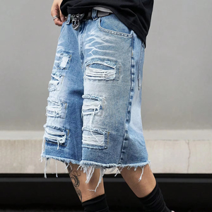 Bermuda en denim déchiré pour hommes, short personnalisé bleu clair, design vieilli, tissu de haute qualité, détails élégants sur les poches, shorts pour hommes - Product Image 4