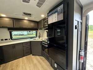 Fournisseur de caravanes d'occasion 2024 For rest River Flag staff Super Lite 26 FKBS à vendre pour le camping et les voyages - Product Image 4