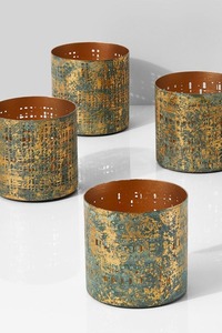 Porte-bougie en métal de qualité supérieure, idéal pour la décoration d'ambiance à la maison, avec une brillance élégante et un éclairage chaleureux - Product Image 3