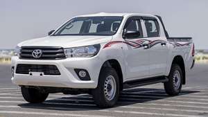 Oferta Especial: Toyota Hilux DC 2.4D MT 4x4 2025 Usada con Ventanas Eléctricas – Blanca - Product Image 3