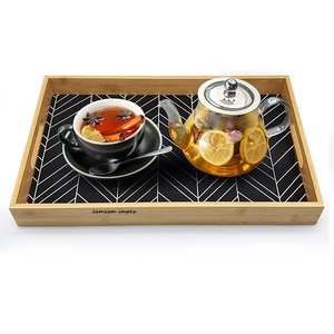 Bandeja Rectangular de Madera Estampada, Bandeja Decorativa Hecha a Mano con Asas para Cocina y Decoración del Hogar - Product Image 1