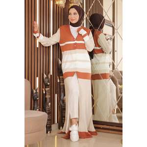 Vestido Casual Largo de Punto, 100% Poliéster, Cuello Redondo, Manga Casquillo, Diseño a Rayas - Product Image 1