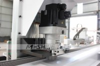 Machine de gravure sur bois de précision CNC 1325 ATC avec commande Syntec, broche simple, moteur à engrenages, 5 axes, NC Studio, PLC